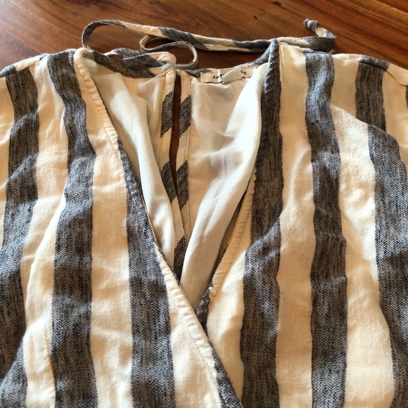 Striped Romper. American Eagle. Size small - Picture 2 of 6